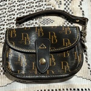Dooney and Bourke Greta collection wristlet
